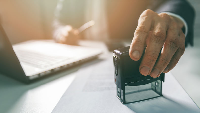 en: Chancen und RisikenBeschleunigte Zulassungsverfahr für die Industrie